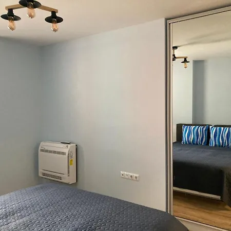 Victor's , With Private Parking Apartment *
