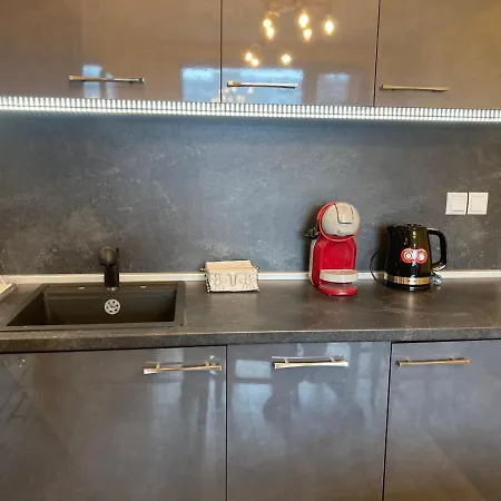 Victor's , With Private Parking *